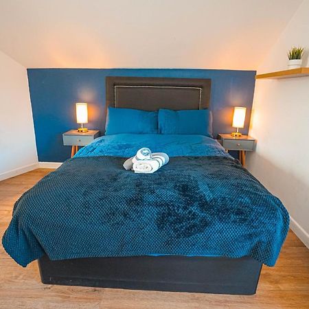 Private And Spacious 2 Bedroom House - Free Parking! Cardiff Exteriör bild