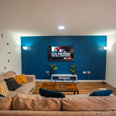 Private And Spacious 2 Bedroom House - Free Parking! Cardiff Exteriör bild