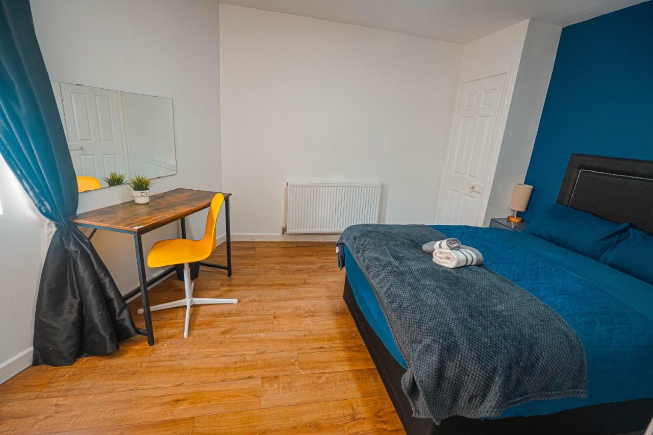 Private And Spacious 2 Bedroom House - Free Parking! Cardiff Exteriör bild