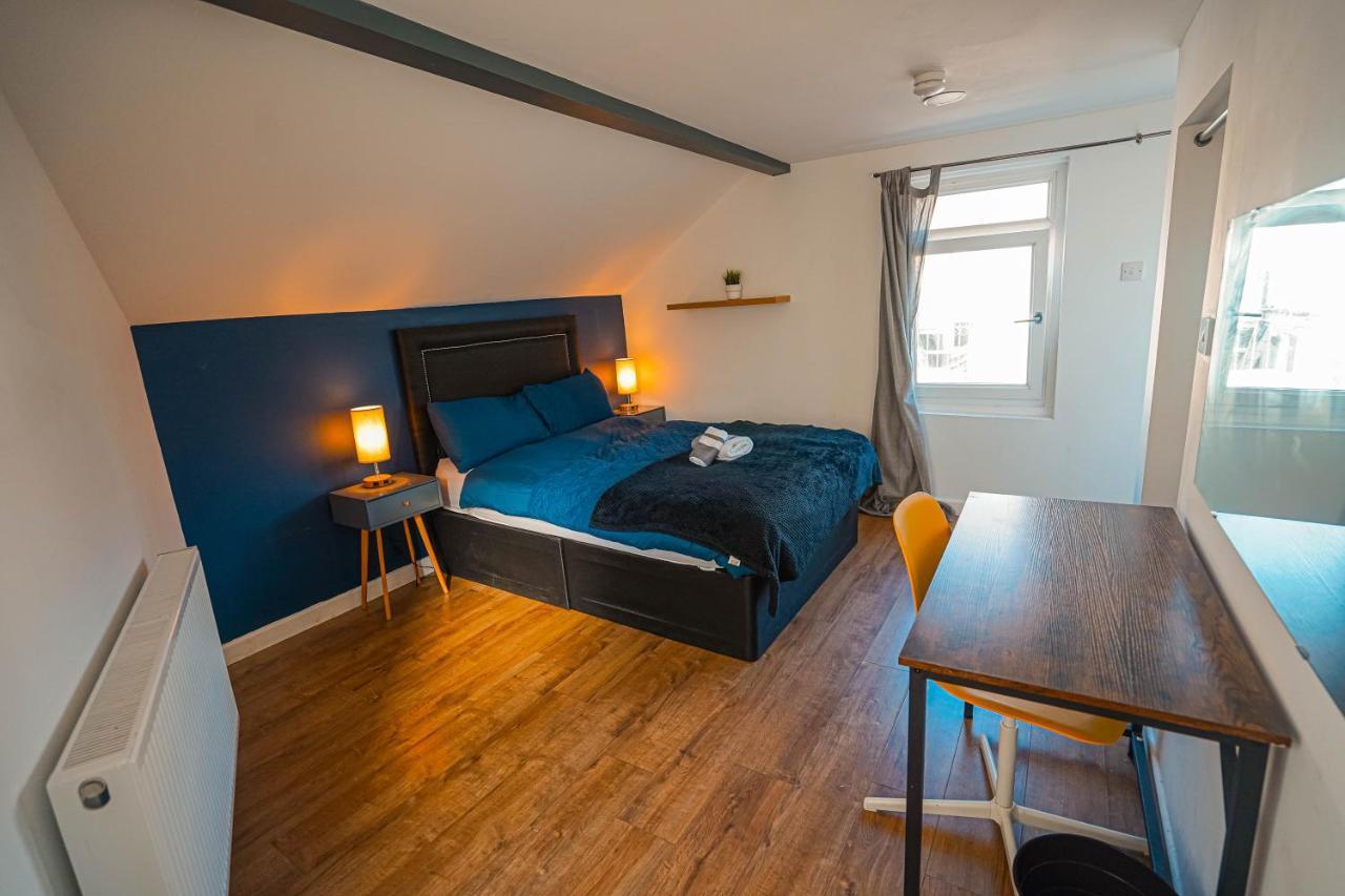 Private And Spacious 2 Bedroom House - Free Parking! Cardiff Exteriör bild