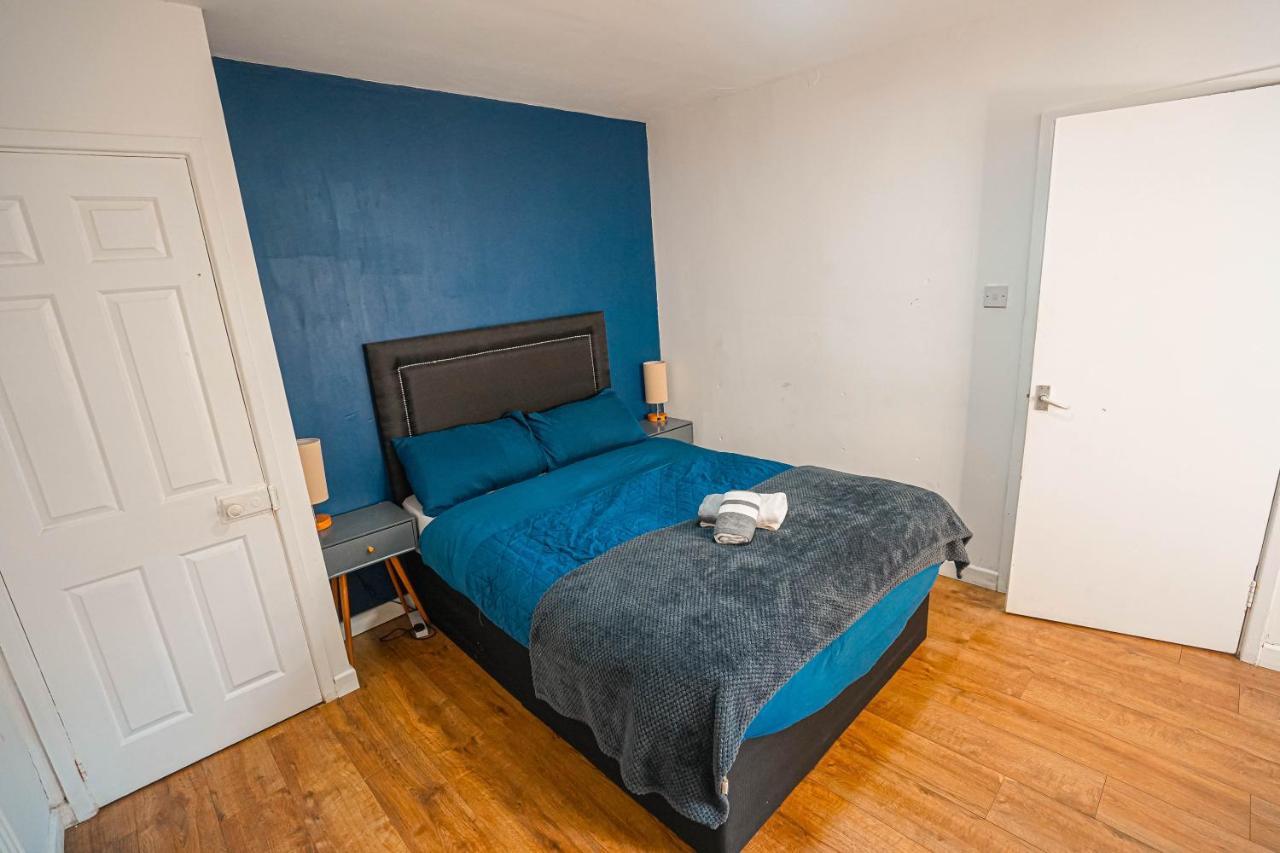 Private And Spacious 2 Bedroom House - Free Parking! Cardiff Exteriör bild