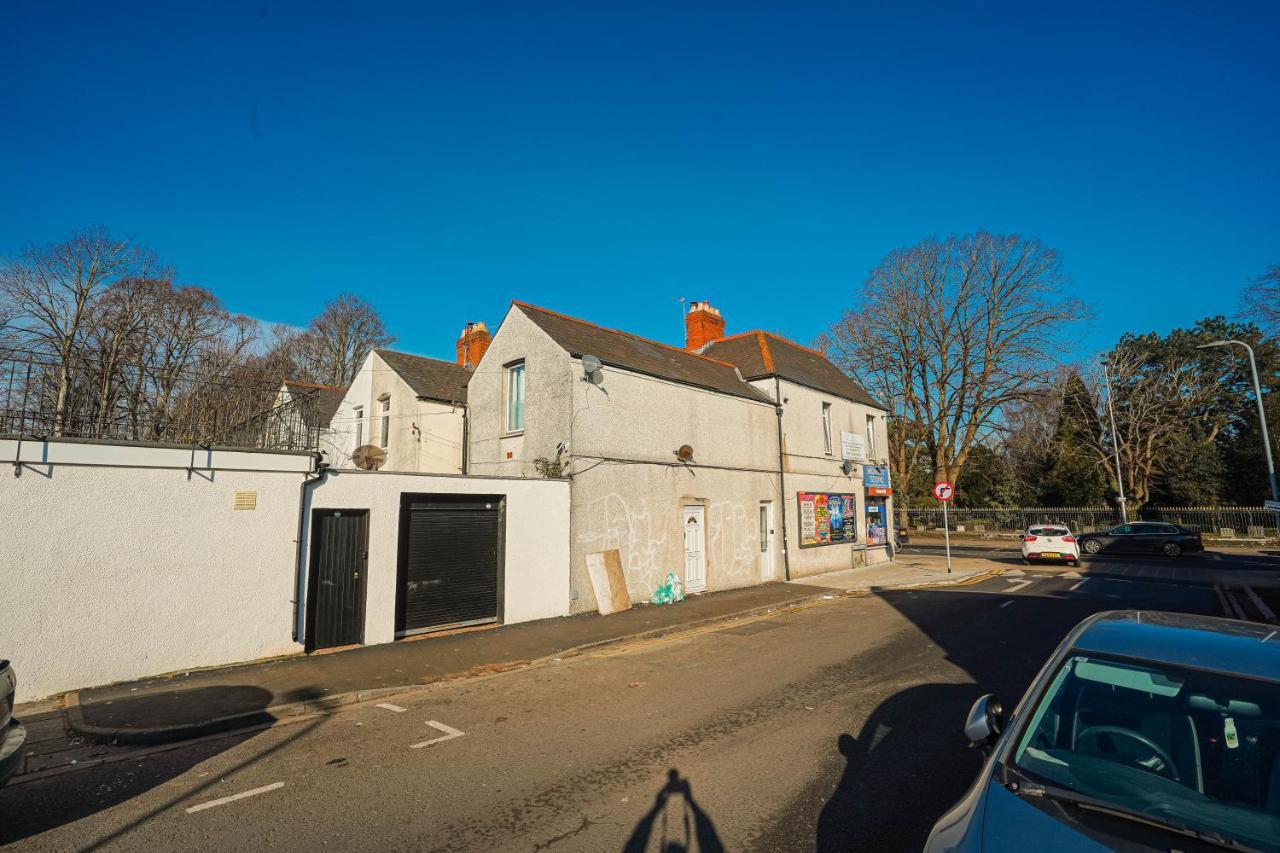 Private And Spacious 2 Bedroom House - Free Parking! Cardiff Exteriör bild