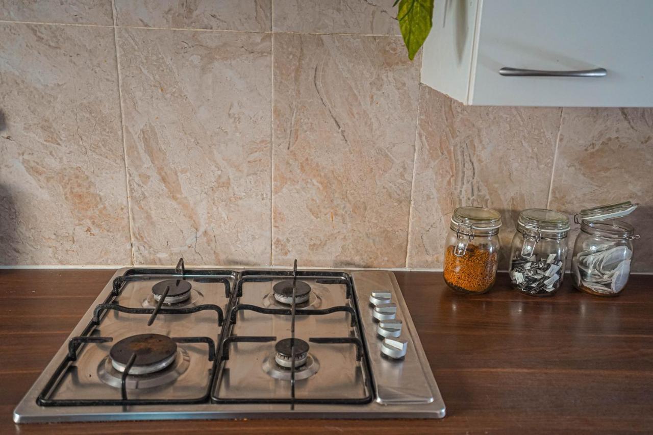 Private And Spacious 2 Bedroom House - Free Parking! Cardiff Exteriör bild